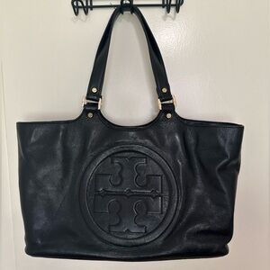Tory Burch Bombe Tote Zippered Black Leather Bag